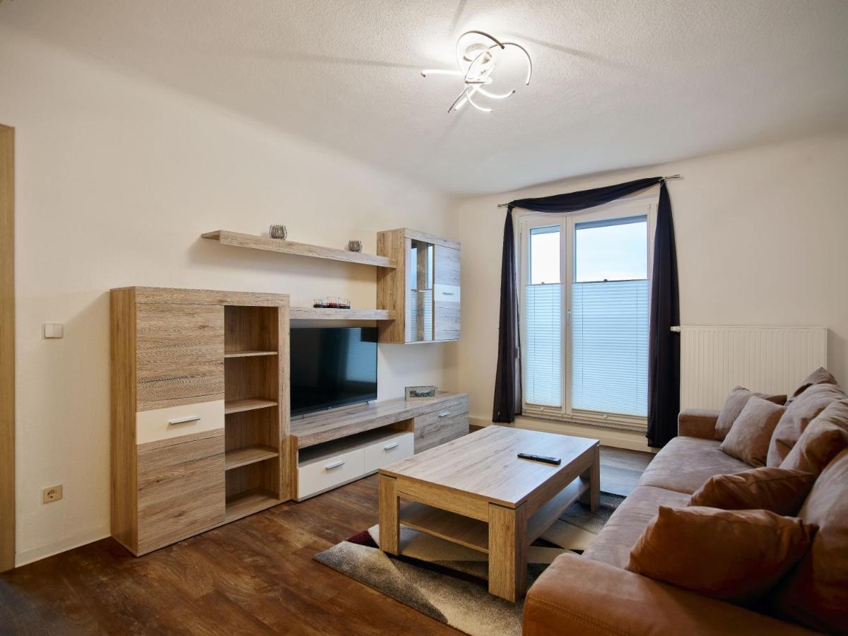 Gaeste- Und Ferienwohnung In Der Sportstadt Riesa Exterior foto
